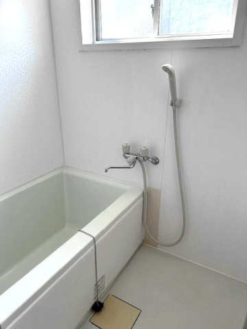 八木興産ビルの浴室