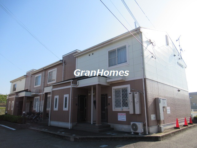 加古郡稲美町六分一のアパートの外観