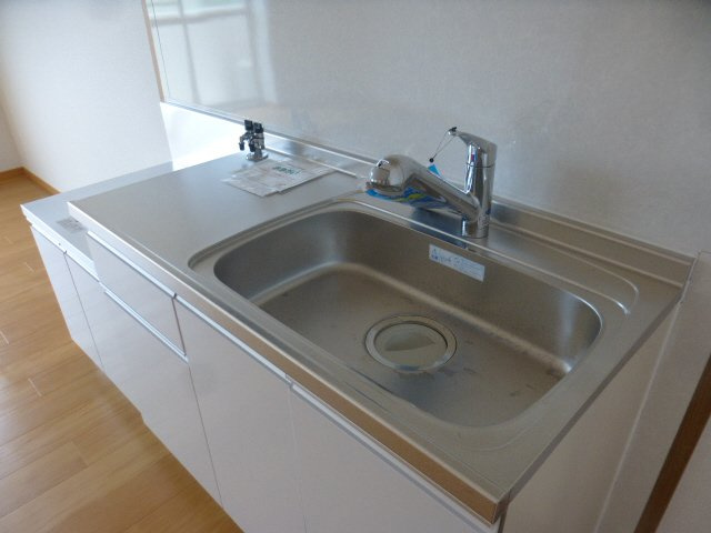 加古郡稲美町六分一のアパートのキッチン