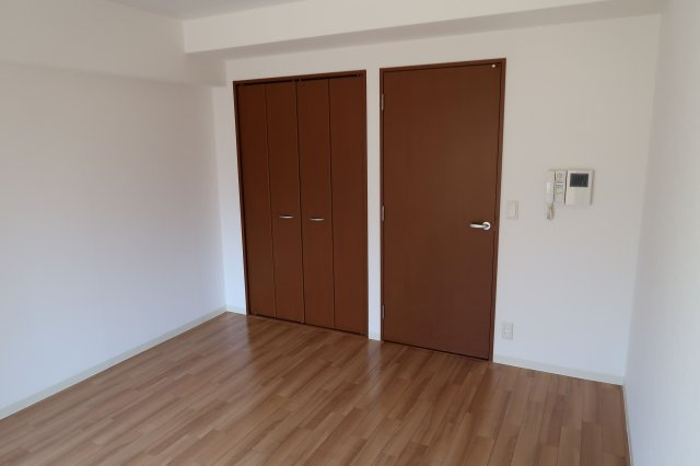 DAIWAマンションの収納|広々とした洋室です