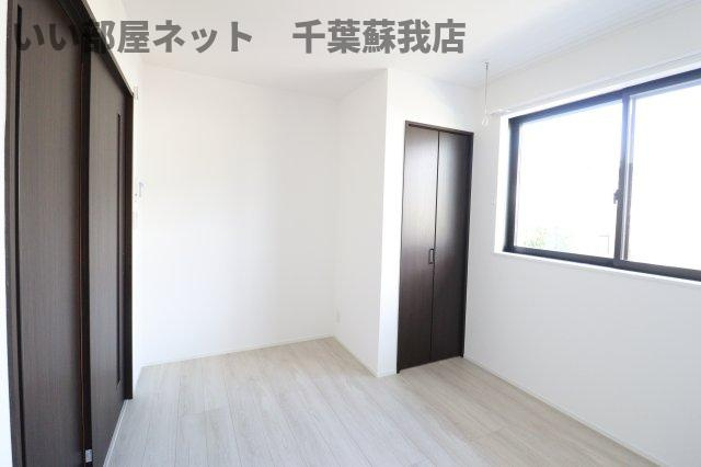 パステール・グランおゆみ野の洋室|明るい洋室です