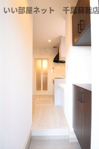 パステール・グランおゆみ野の玄関|収納もある玄関です