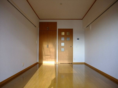 【寝室】 | 仲介手数料半額！HPに初期費用掲載！「プライスホーム」で検索！ロイヤル日赤通り