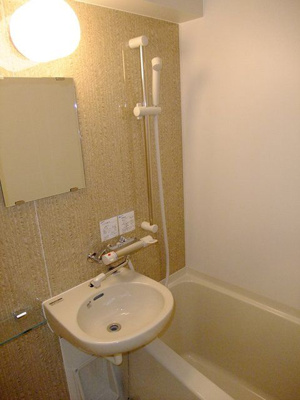 【浴室】 | 仲介手数料半額！HPに初期費用掲載！「プライスホーム」で検索！ロイヤル日赤通り