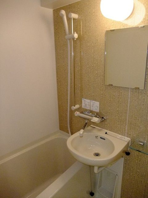 【洗面所】 | 仲介手数料半額！HPに初期費用掲載！「プライスホーム」で検索！ロイヤル日赤通り