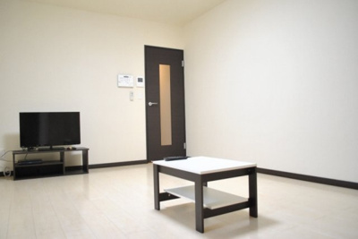 【居間・リビング】 | レオネクストシャンブル門司 | ゆったり過ごせる居間です