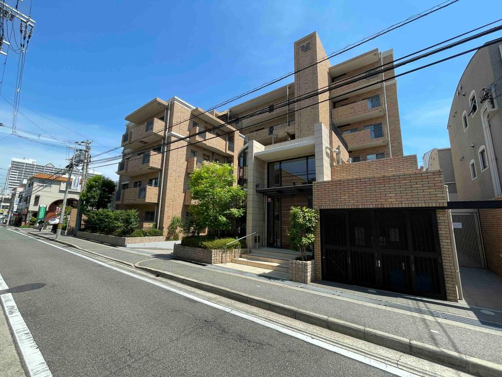 西宮北口昭和園アーバンライフの外観