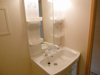 【洗面所】 | パッソ神田Ⅰ | スペースが確保できる洗面所です