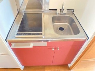 【キッチン】 | レオパレス辻九第三 | 同タイプ物件の為、形状や間取寸法、色調等が実際とは異なります