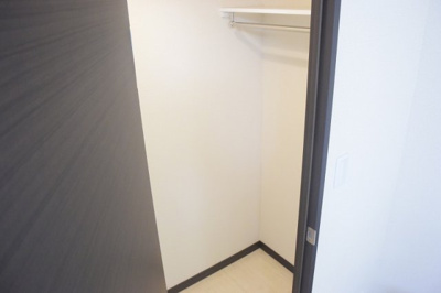 【内装】 | レオネクスト南花屋敷Ⅱ | ウォークインクローゼットです。
