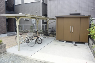 【その他】 | レオネクスト南花屋敷Ⅱ | 駐輪場とゴミ置き場です。