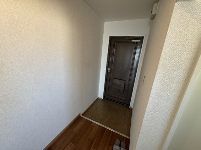 クレール服部の玄関