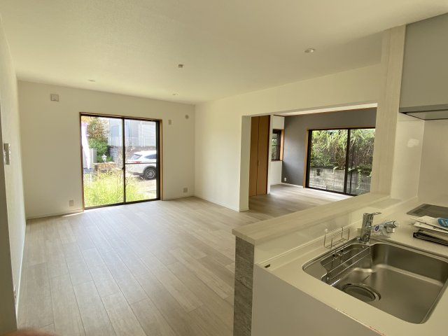 梅美台５丁目　リノベーション住宅の居間・リビング|使いやすい居間です