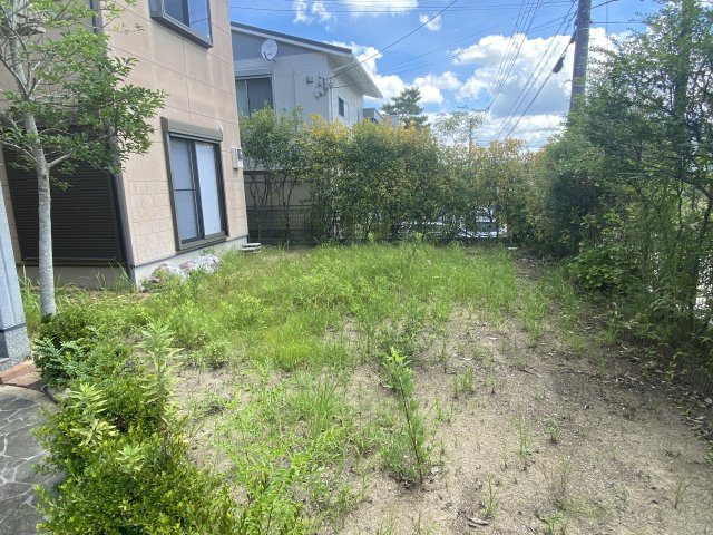 梅美台５丁目　リノベーション住宅の庭|たまにはお庭で休日を過ごしてみるのもよいかもしれません