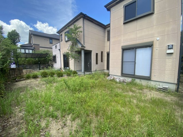 梅美台５丁目　リノベーション住宅の庭|簡単な家庭菜園も楽しめるお庭です