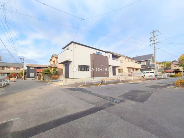 【前面道路含む現地写真】の画像