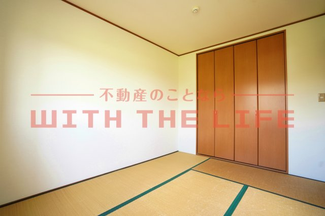 和楽園ハイツ壱番館【キャッシュバック対象物件】の和室|和室、ちょっとしたくつろぎスペースにいかがでしょうか