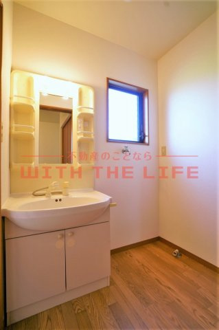 和楽園ハイツ壱番館【キャッシュバック対象物件】の洗面所|使いやすい洗面所です