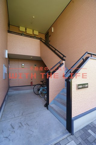 和楽園ハイツ壱番館【キャッシュバック対象物件】のエントランス|清潔なエントランスです