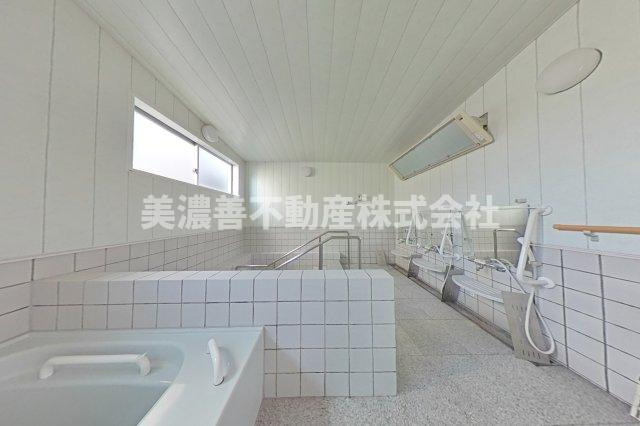 ６５６９７　関市下有知店舗・事務所の浴室