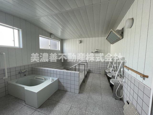 ６５６９７　関市下有知店舗・事務所の浴室