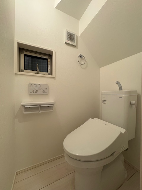 東区筒井3丁目戸建のトイレ