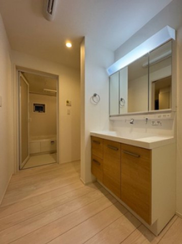 東区筒井3丁目戸建の独立洗面台