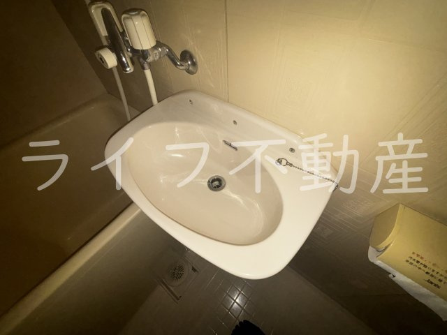 ビレッジヒル喜里川の洗面所|忙しい朝には欠かせない洗面所です