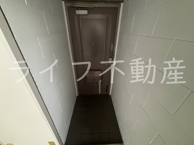 ビレッジヒル喜里川の玄関|明るい玄関です