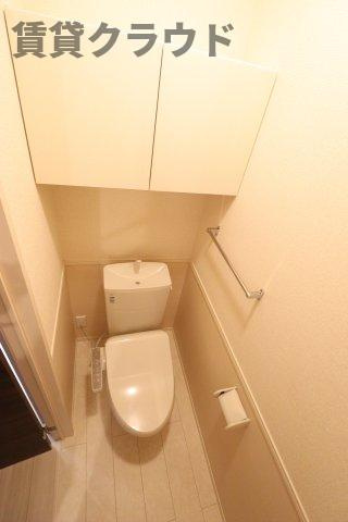 レイワンＢのトイレ|ゆったりとした空間のトイレです