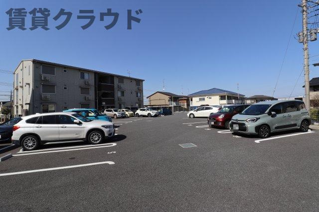 レイワンＢの駐車場|駐車場があるので、車を買う予定の方も安心です