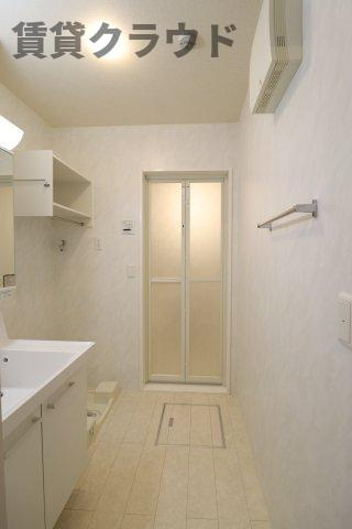 レイワンＢの洗面所|洗面所です