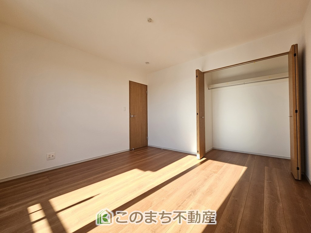 いろどりアイタウン栃木市平柳町3丁目22-P2の洋室|南向きで陽当たりの良い洋室♪風通しもよく快適です☆