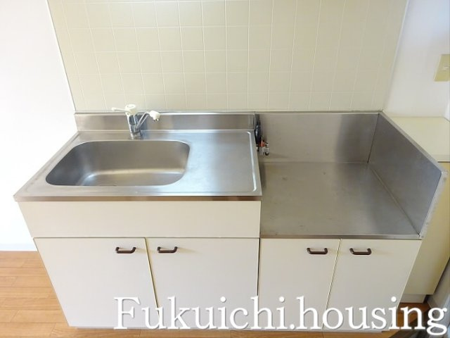 イーグルズ・ネストのキッチン