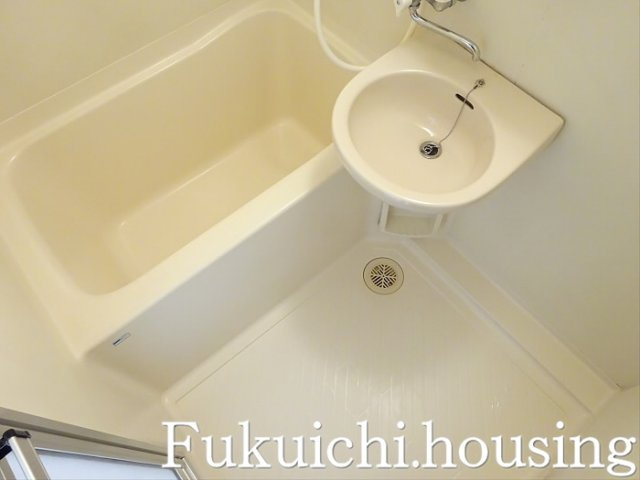 イーグルズ・ネストの浴室