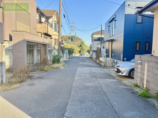 【前面道路含む現地写真】