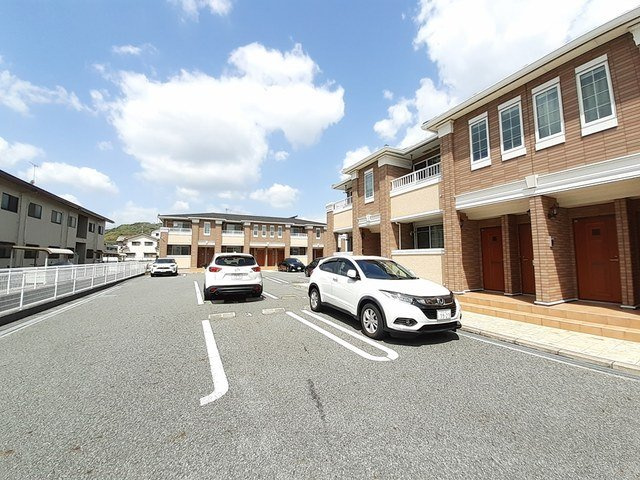 ソレイユ　Ⅰ番館の駐車場