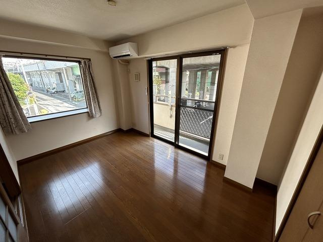 モン・シャトーの居間・リビング