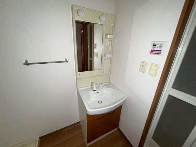 サンクチュアリ　Ⅲの洗面所|洗髪洗面化粧台