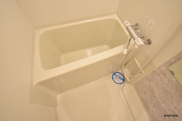 S-RESIDENCE新大阪駅前　仲介手数料無料の浴室