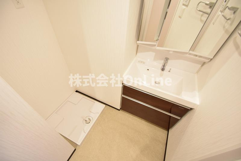 東大阪市高井田元町２丁目の賃貸マンションの洗面所