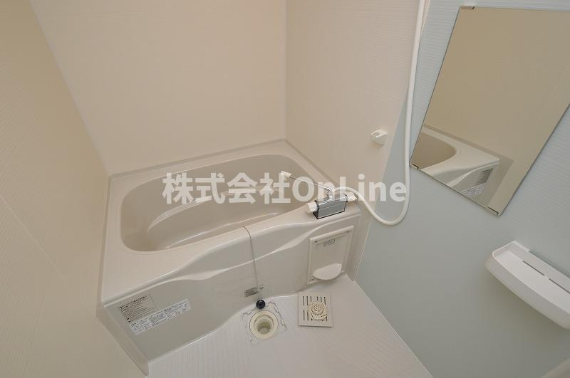 リーフィアテラス東花園の浴室