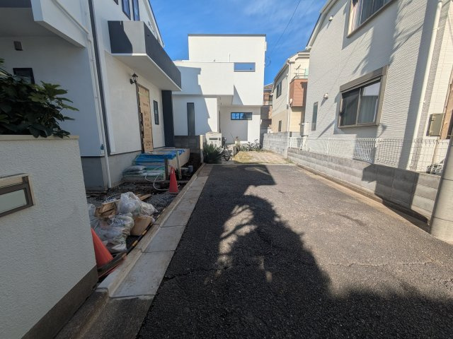 練馬区谷原６丁目　新築一戸建　西武池袋線　石神井公園の前面道路含む現地写真