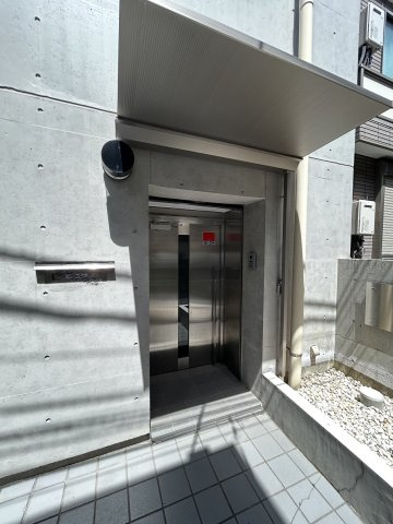 文京区本郷５丁目のビルの外観|外はこのようになっています