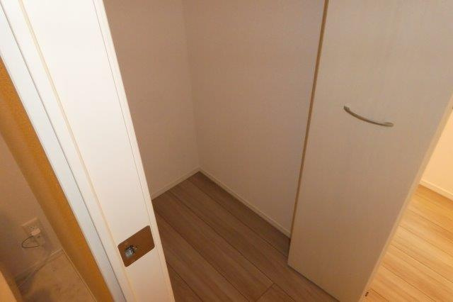 うぐいす館の収納|廊下収納