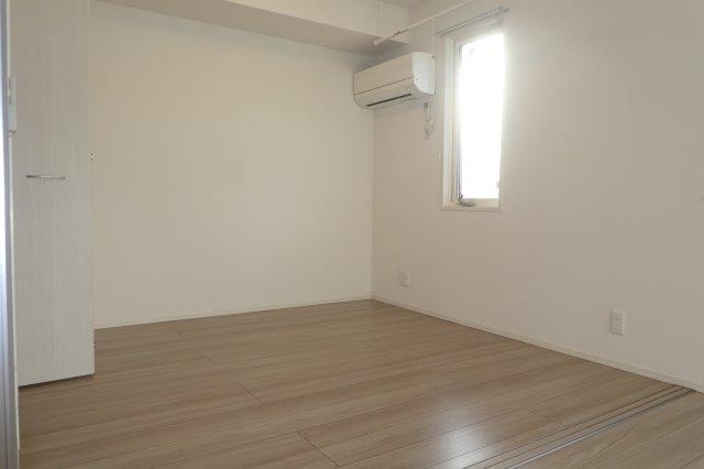 うぐいす館の寝室|洋室