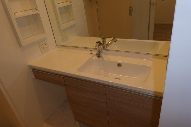 うぐいす館の独立洗面台|シャンプードレッサー