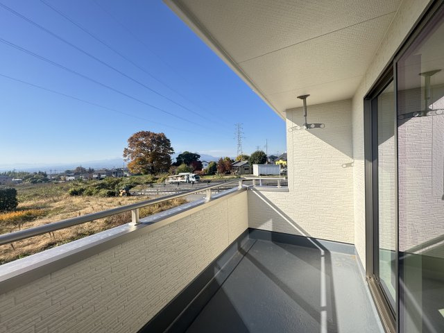 新築　前橋市富士見町時沢第4　2号棟のバルコニー|現地写真　日当たりの良いバルコニーはお洗濯物もよく乾きそうです◎
　