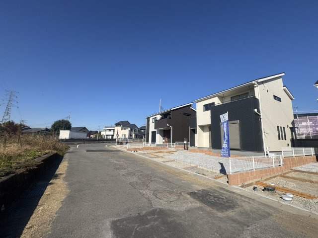 新築　前橋市富士見町時沢第4　2号棟の前面道路含む現地写真|現地写真　南西側接道幅員約6ｍ