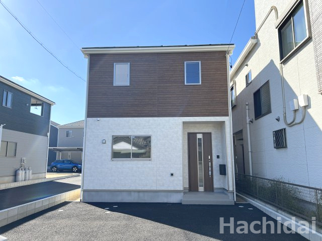 碧南市相生町第1（新築一戸建）の外観|外壁はツートンカラーでシンプルモダンなデザインの外観です♪

